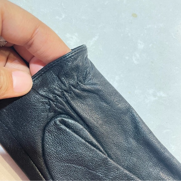 LEATHER BLACK GLOVES WITH BOW ONE SIZE SOFT LEATHER - Picture 4 of 13